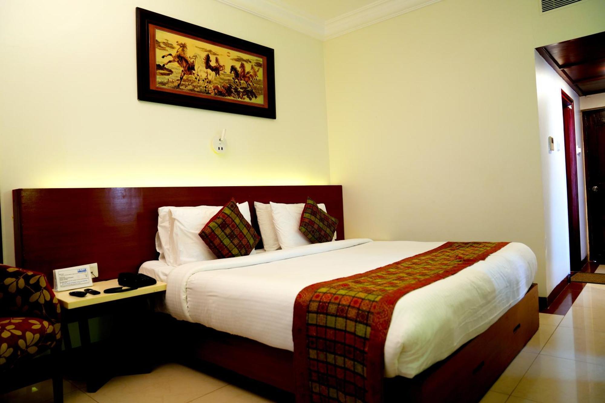 Отель Rns Residency Sea View Mavalli Экстерьер фото